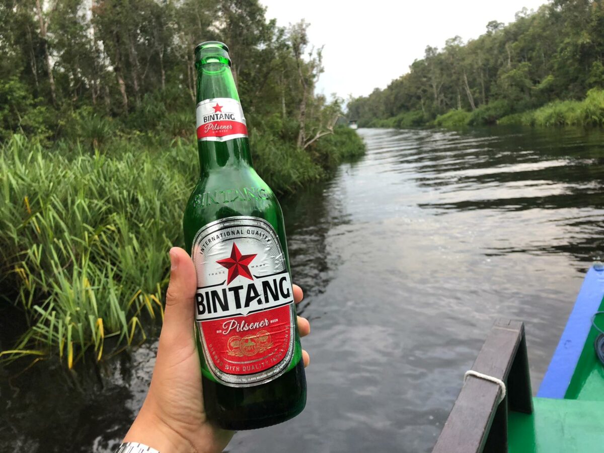 Cerveza bebida en nuestro viaje a Indonesia