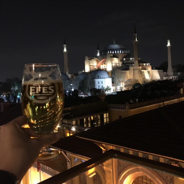 Cerveza efes frente a Santa Sofía